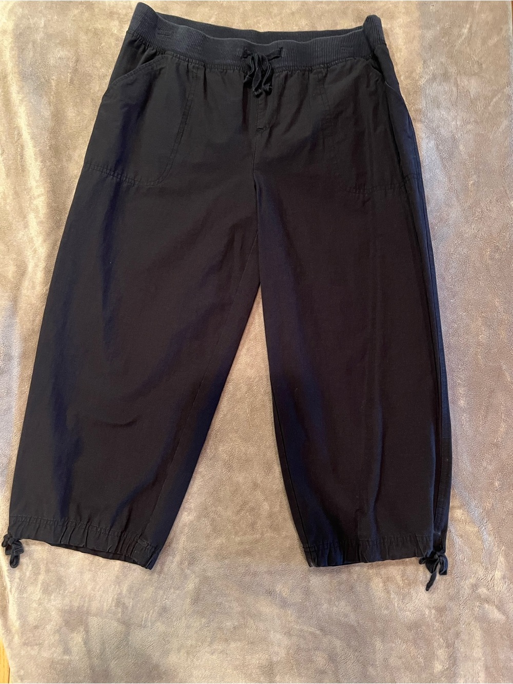 Danskin Now Black Active Capris